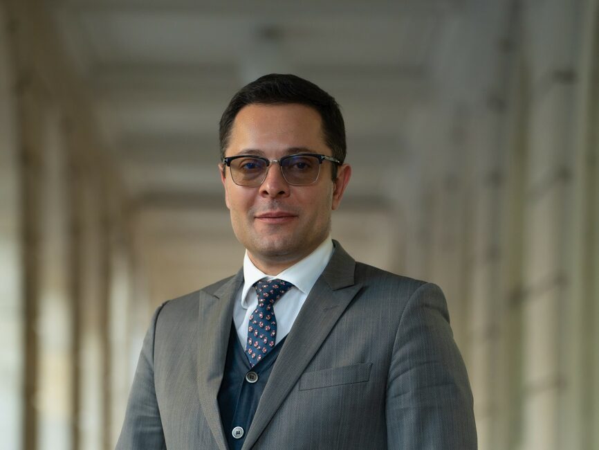 размазан фон ministar-aleksandar-pulev-1-scaled.jpg