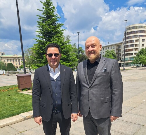 размазан фон ministar_pulev_oblasten_apravitel_ruse.jpg