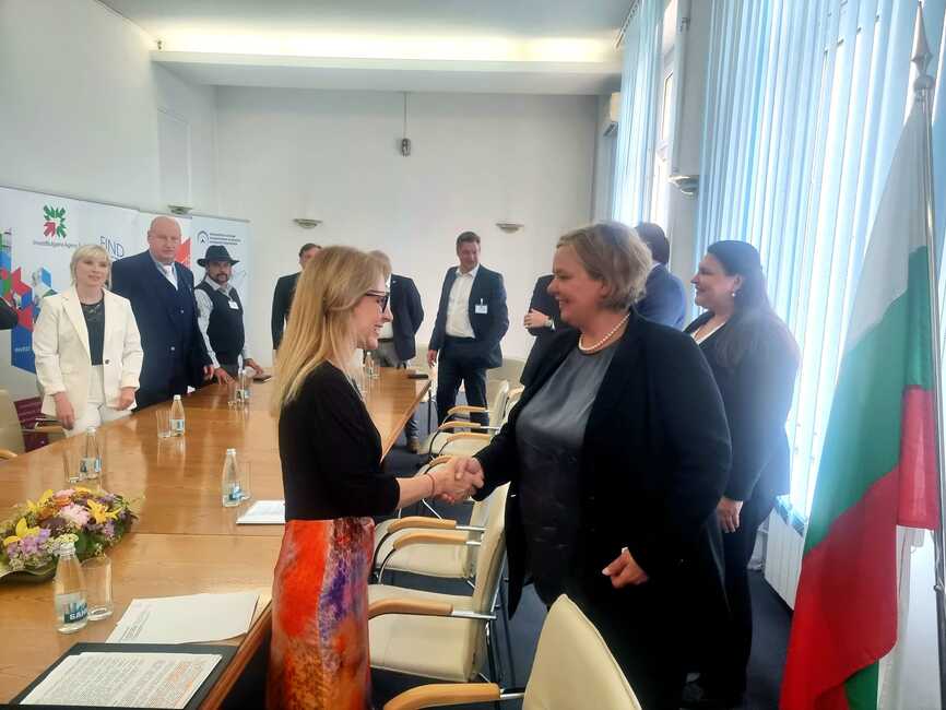 размазан фон whatsapp-image-2023-06-15-at-15.03.18-2.jpeg