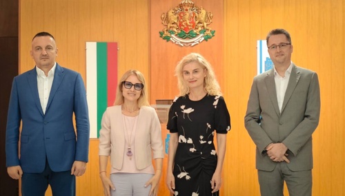 размазан фон viber_image_2023-08-01_12-38-38-557.jpg