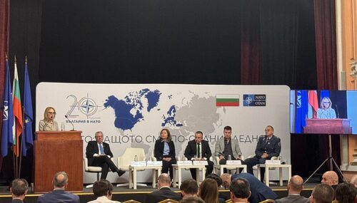 размазан фон viber_image_2024-03-29_14-25-26-376.jpg
