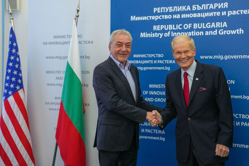 размазан фон 2-2-scaled.jpg
