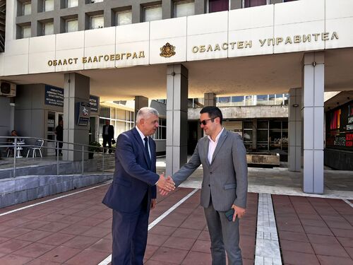 размазан фон pulev_shushkov_obl_blagoevgrad_27_08_2022.jpg