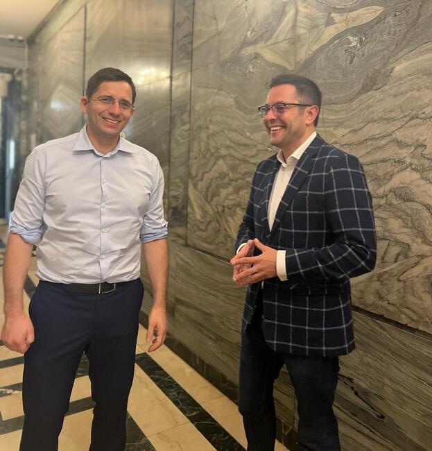размазан фон prof.vechev_i_ministar_pulev_08_09_22.jpeg
